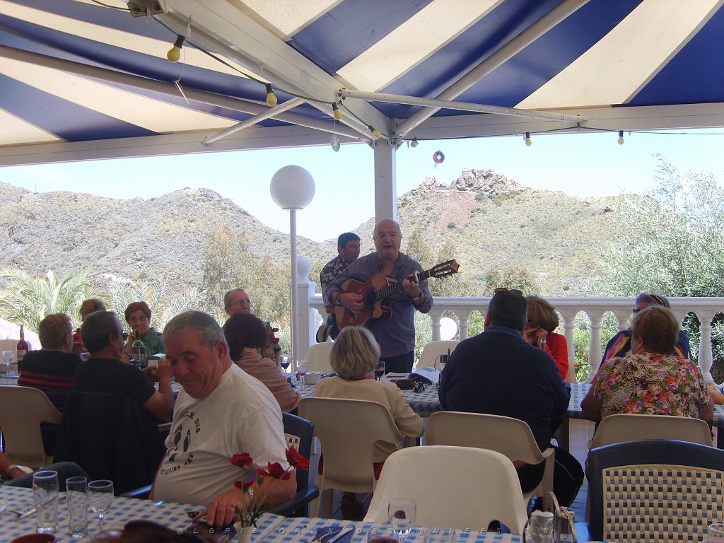 UN MECHOUI AVEC LES AMIS PN D ANDALOUSIE 9 05 2013 A MOJACA (39).JPG -  